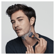 BARBERO CORTAPELOS BRAUN BT3240 + GILLETE FUSION