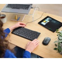 Teclado inalámbrico Trust Lyra compacto y multidispositivo negro