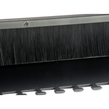Panel pasacables con cepillo Equip 1U Con Barra De Soporte Rack19" negro