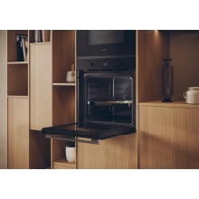 Horno Haier H6ID2P5B3YTX 78L GT pirolítico negro