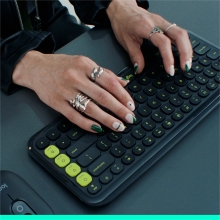 Teclado inalámbrico Logitech Pop Icon Keys blanco - naranja