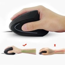 MOUSE VERTICAL EQUIP ERGONOMICO  USB 6 BOTONES 3200DPI  COLOR NEGRO