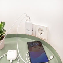 TooQ Cargador de viaje Tipo C y Tipo A, GaN 65W, USB-C/PD + USB-A/QC, Blanco