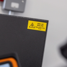 Brother PT-E310BTVP impresora de etiquetas Transferencia térmica 180 x 180 DPI 20 mm/s Inalámbrico y alámbrico HSE/TZe Bluetooth QWERTY