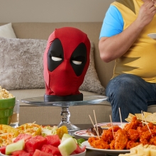 Replica marvel cabeza animatronica deadpool legends series