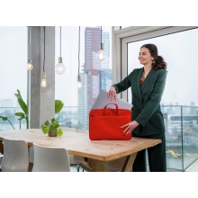 MALETIN DE PORTATIL 16" TRUST BOLOGNA ECO 16" - COMPARTIMENTO PRINCIPAL ACOLCHADO - COLOR ROJO
