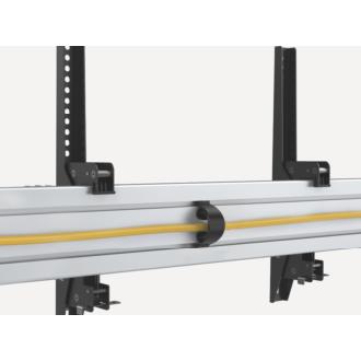Soporte de techo Equip 650374 45" a 55" para 3 pantallas inclinable