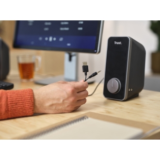 Altavoces Trust Arys 2.0 14W 3,5mm y alimentación por USB negro
