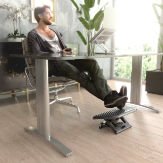 Reposapiés AISENS inclinable y altura ajustable negro