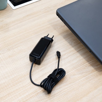 Cargador TooQ TQLC-USBCGAN45PD-C USB tipo C PD 45W con sistema GaN negro