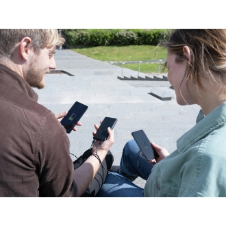 Powerbank Trust Primo 20.000mAh input micro USB y USB-C, output 2 USB-A 1 USB