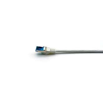 LATIGUILLO APANTALLADO S/FTP CAT6A CONECTOR ANGULO RECTO LIBRE HALOGENOS 1M COLOR BLANCO