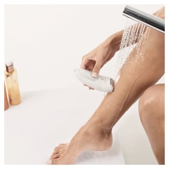DEPILADORA BRAUN SILK-EPIL SES5625 2 VELOCIDADES SISTEMA 28 PINZAS 2 ACESORIOS USO EN HUMEDO Y SECO