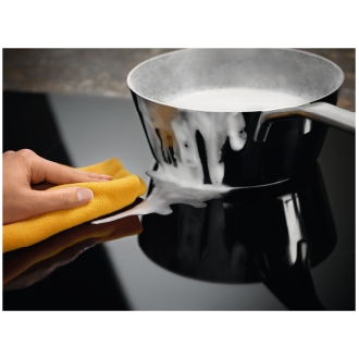 ENCIMERA ELECTROLUX EIT61336CB 3F INDUC 32CM