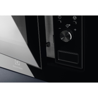 MICROONDAS ELECTROLUX LMS2173EMX 17L 700W INTEG
