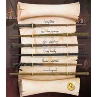 Replica the noble collection harry potter ejercito de dumbledore coleccion 6 varitas en exposicion